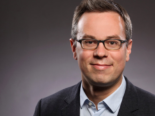 Portrait of Tobias Kuhn